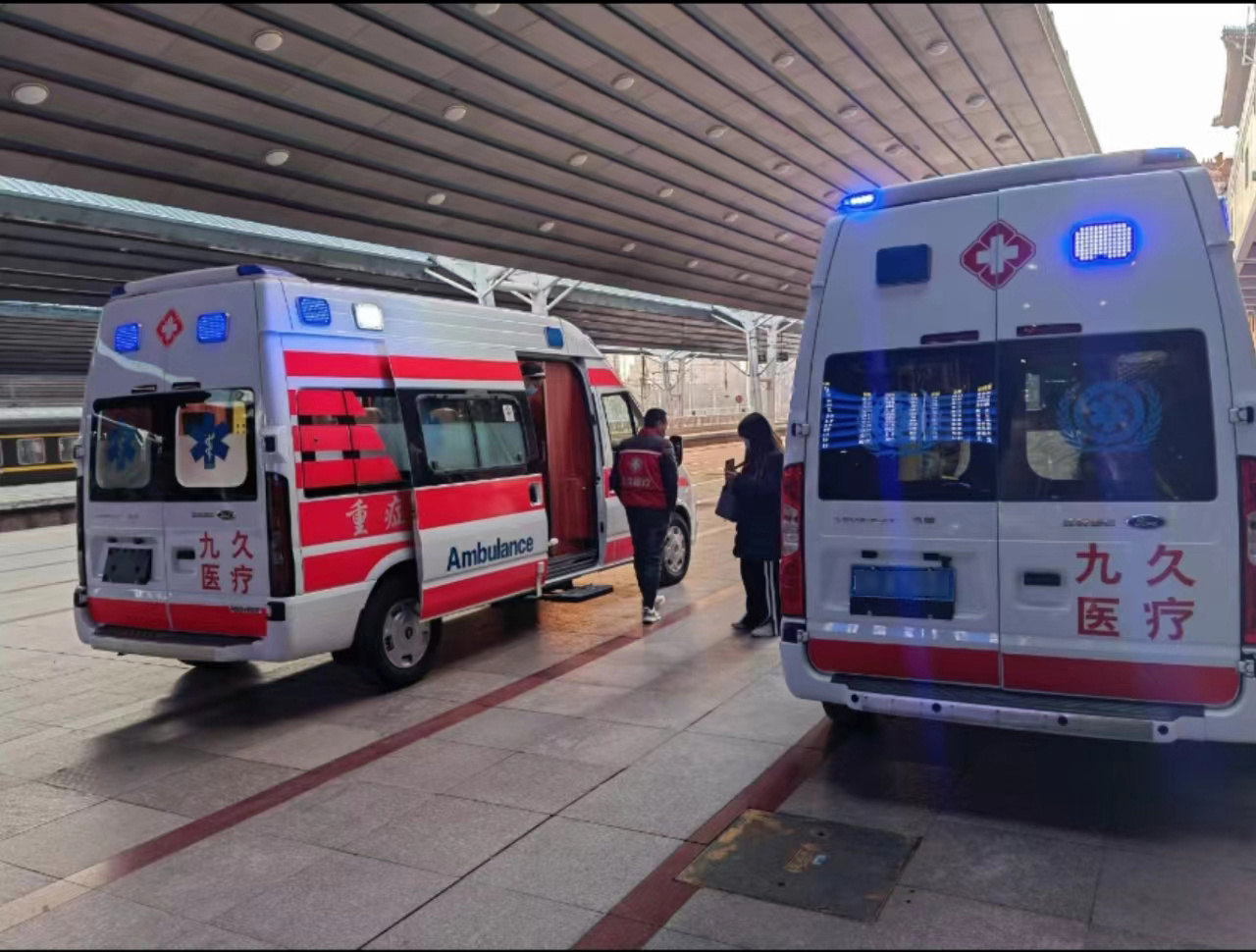 子长市救护车长途转运